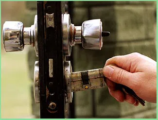 Maspeth Locksmith Service Maspeth, NY 347-735-4017 - 6-lock-repair
